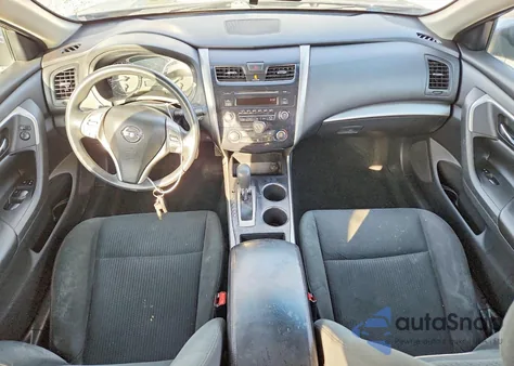 2015 Nissan Altima 2.5 z USA, uszkodzony, nr VIN 1N4AL3AP6FN388054